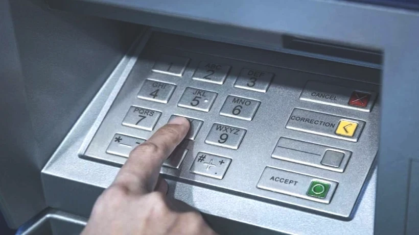 ATM’den Para Çekenler Dikkat: Yanlışlıkla Bu Tuşa Basınca Hesaptaki Para Sıfırlanıyor - Resim: 3